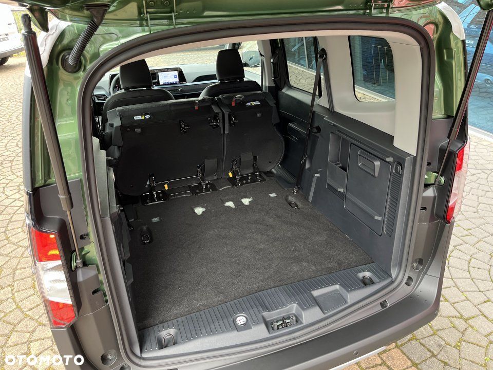 Ford Tourneo Courier - 27