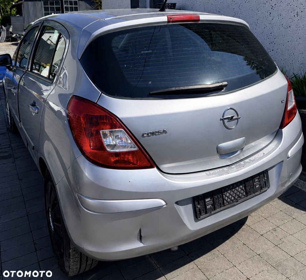 Opel Corsa 1.2 16V (ecoFLEX) Easytronic Color Edition - 4