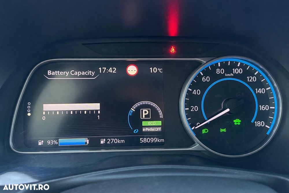Nissan LEAF 40kWh 147CP N-Connecta - 10