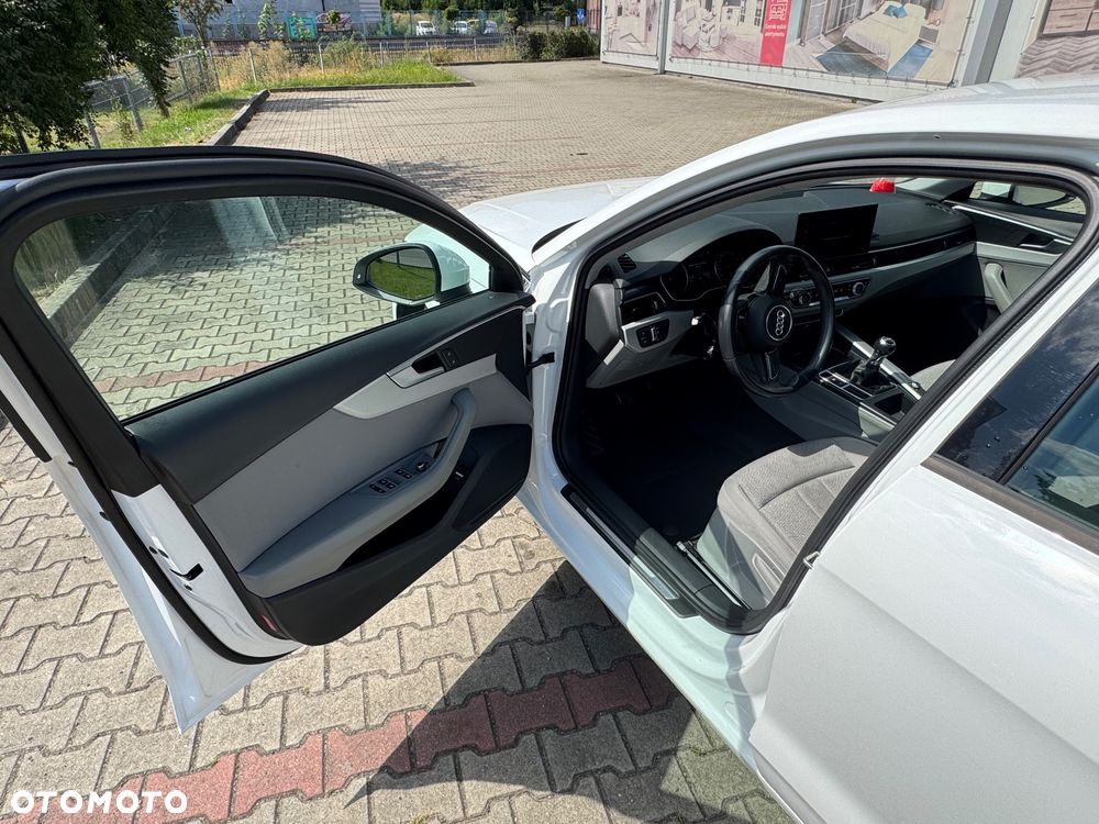 Audi A4 Limousine 35 TFSI mHEV - 16