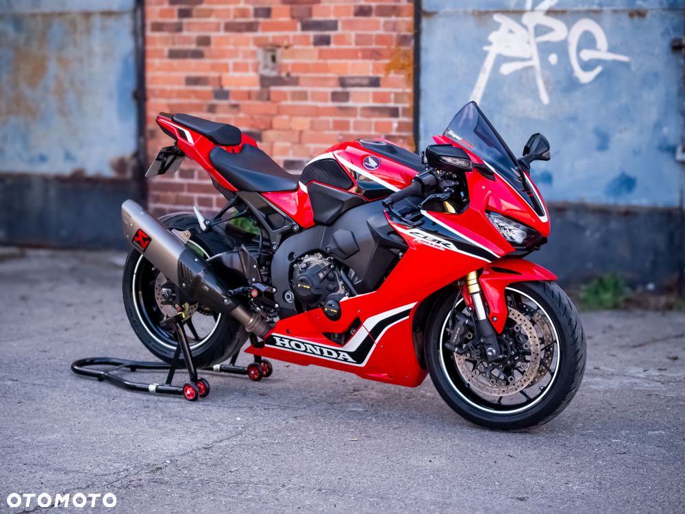 Honda CBR - 11