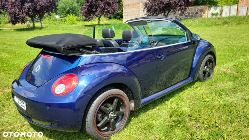 Volkswagen New Beetle - 7