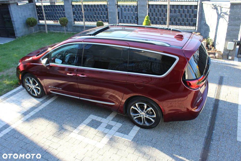 Chrysler Pacifica - 10