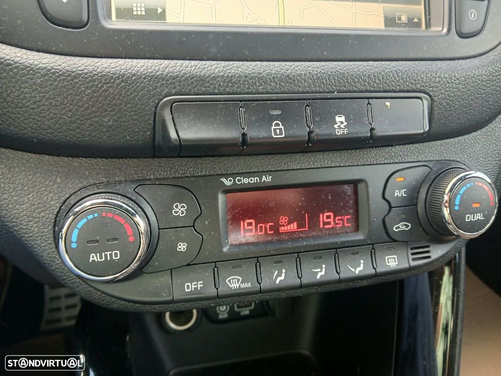 Kia Ceed 1.6 CRDi Nav Line - 19