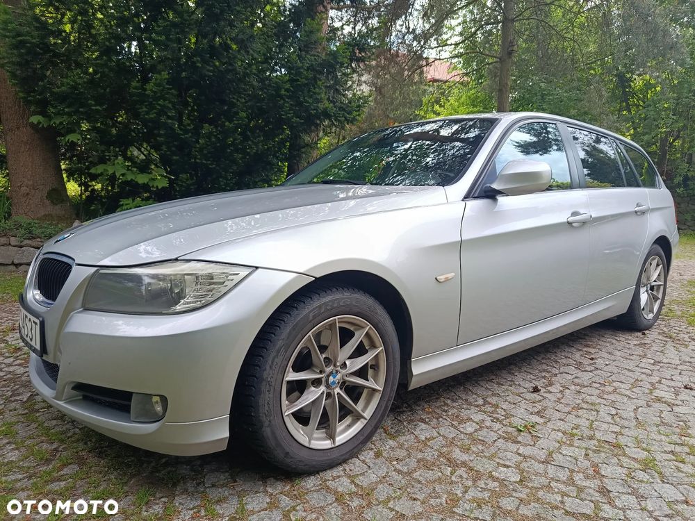 BMW Seria 3 318d DPF - 1