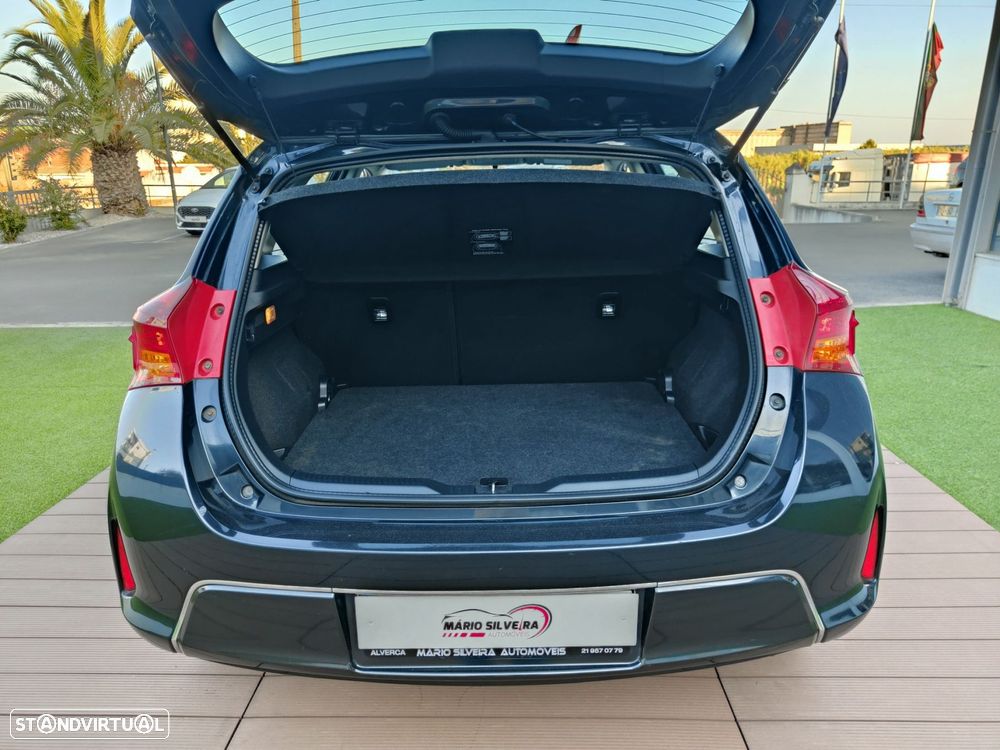 Toyota Auris 1.4 D-4D Com.+P.Sport+Navi - 33