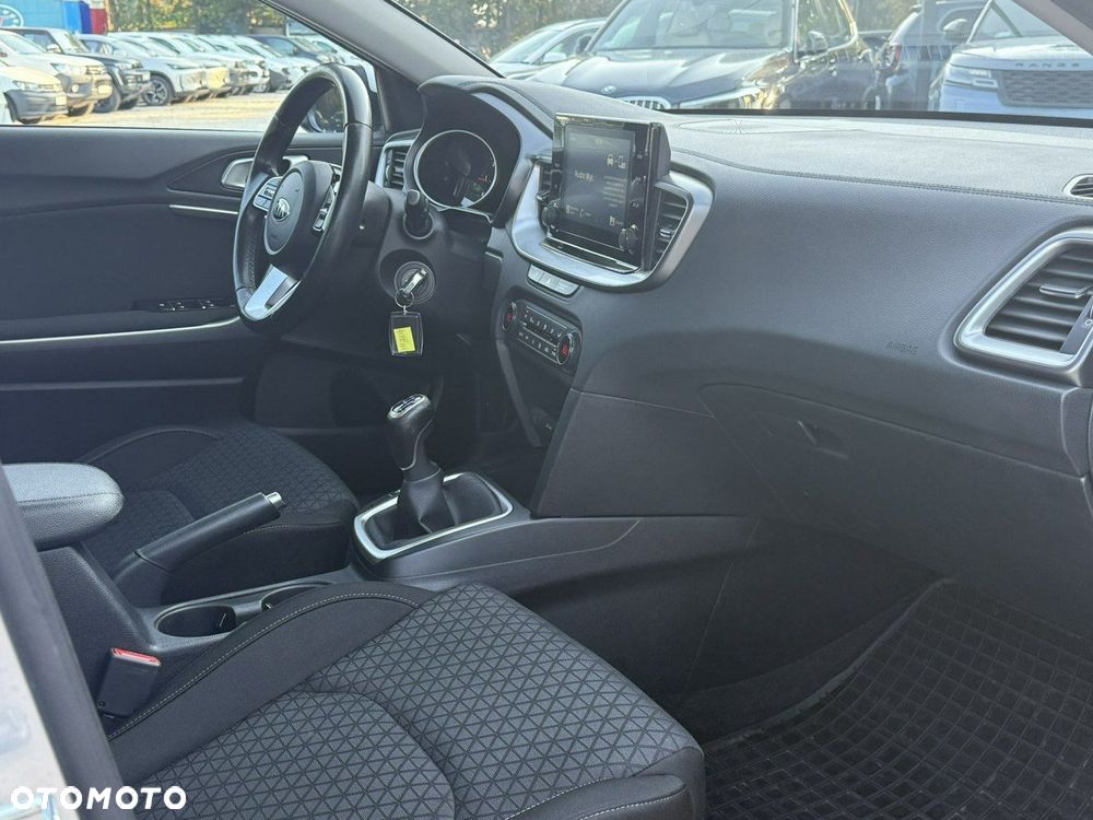 Kia Ceed - 17