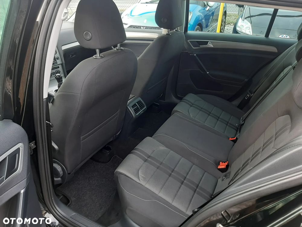 Volkswagen Golf 1.6 TDI BlueMotion Comfortline - 18