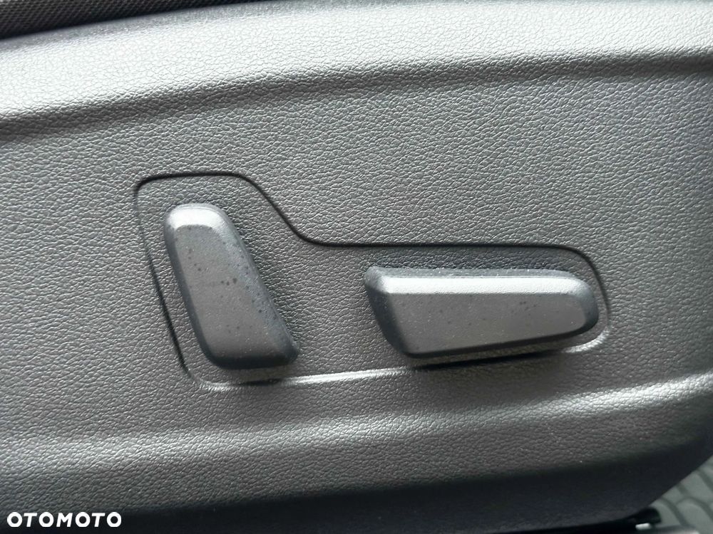 Hyundai Kona 1.6 CRDi DCT 4WD Premium - 23