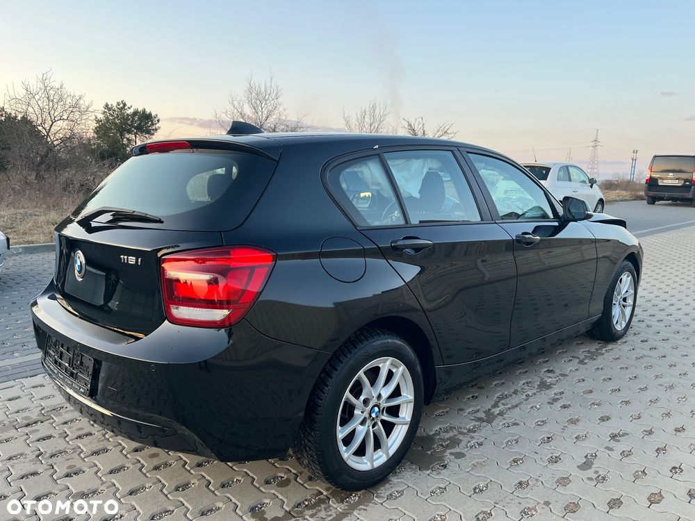 BMW Seria 1 116i - 5