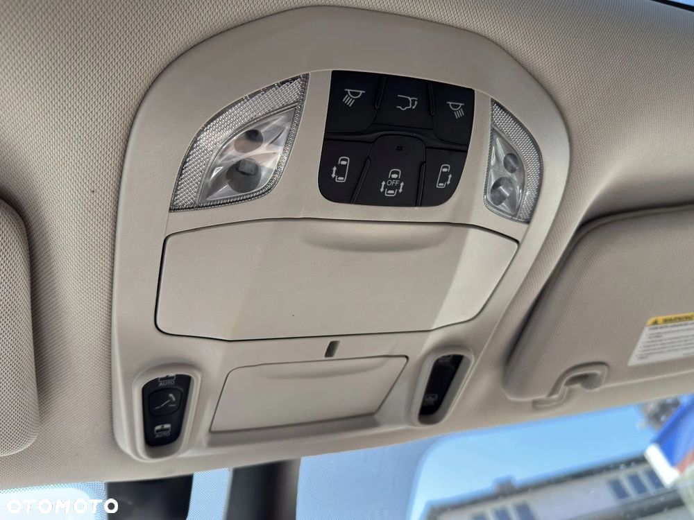 Chrysler Pacifica - 27