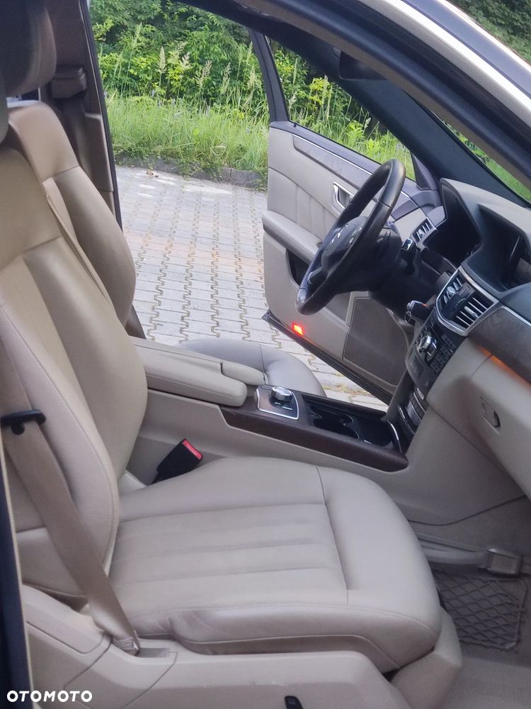 Mercedes-Benz Klasa E 220 CDI DPF BlueEFFICIENCY Automatik Elegance - 16