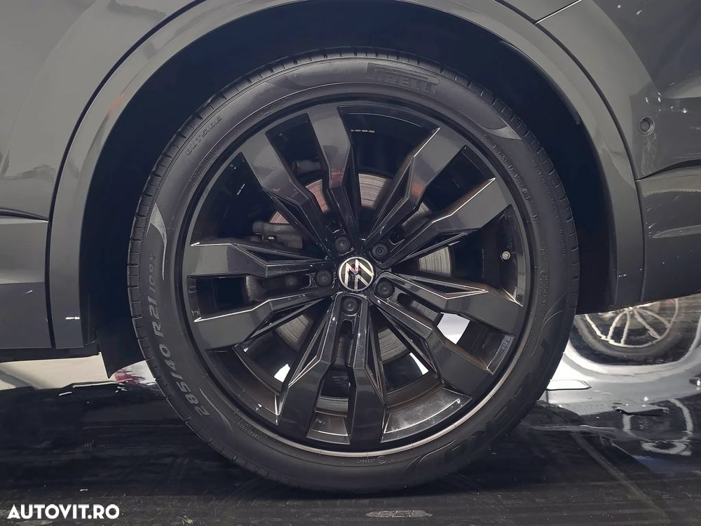 Volkswagen Touareg 3.0 V6 e-Hybrid 4Motion Aut. R - 36