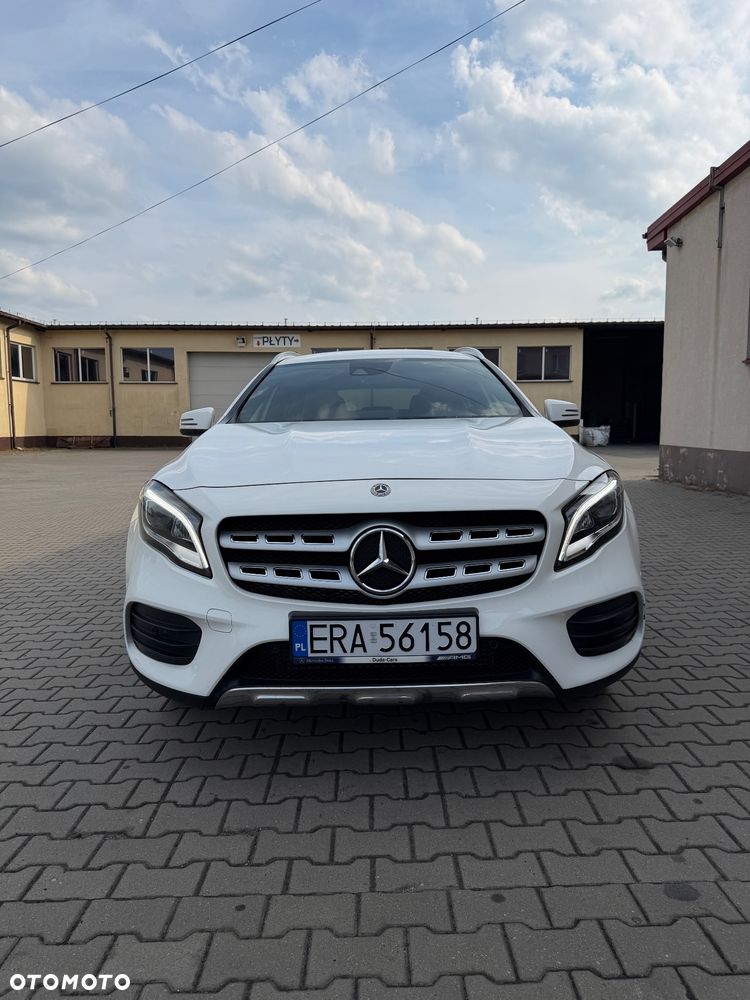 Mercedes-Benz GLA 200 7G-DCT - 3