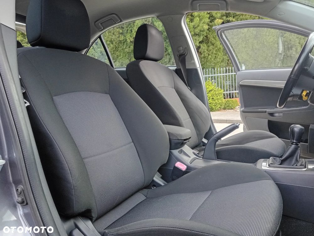 Mitsubishi Lancer 1.8 Intense - 12