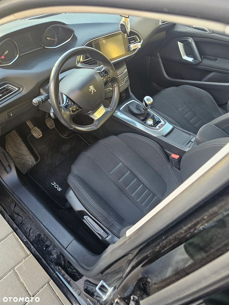 Peugeot 308 1.6 THP Allure - 12