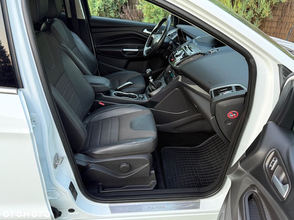 Ford Kuga 2.0 TDCi 4x4 Titanium - 31