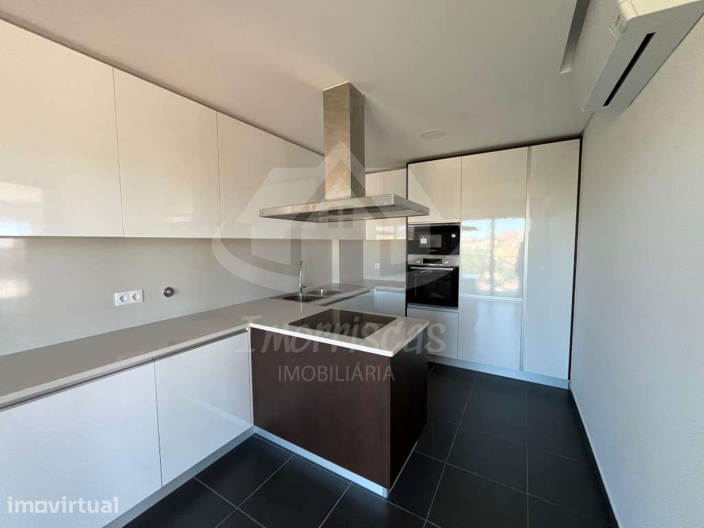 Apartamento T2 Novo localizado no Bairro de São Jorge, Caneças. - Grande imagem: 2/26