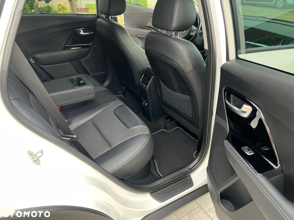 Kia Niro 1.6 GDI Hybrid L Business Line - 19
