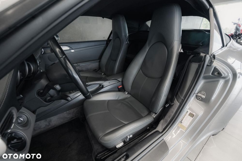 Porsche 911 Carrera 4S - 13