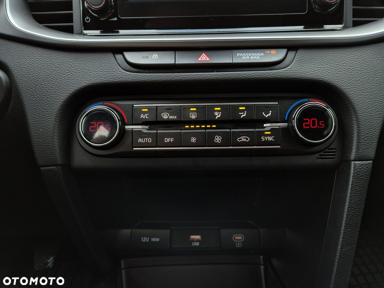 Kia Ceed - 26