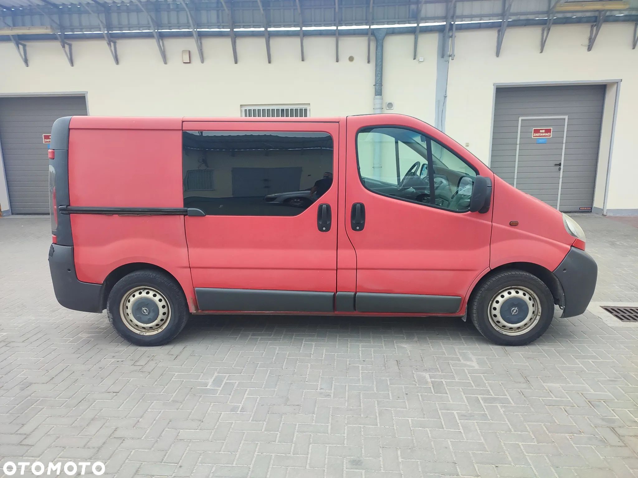 Opel Vivaro - 1