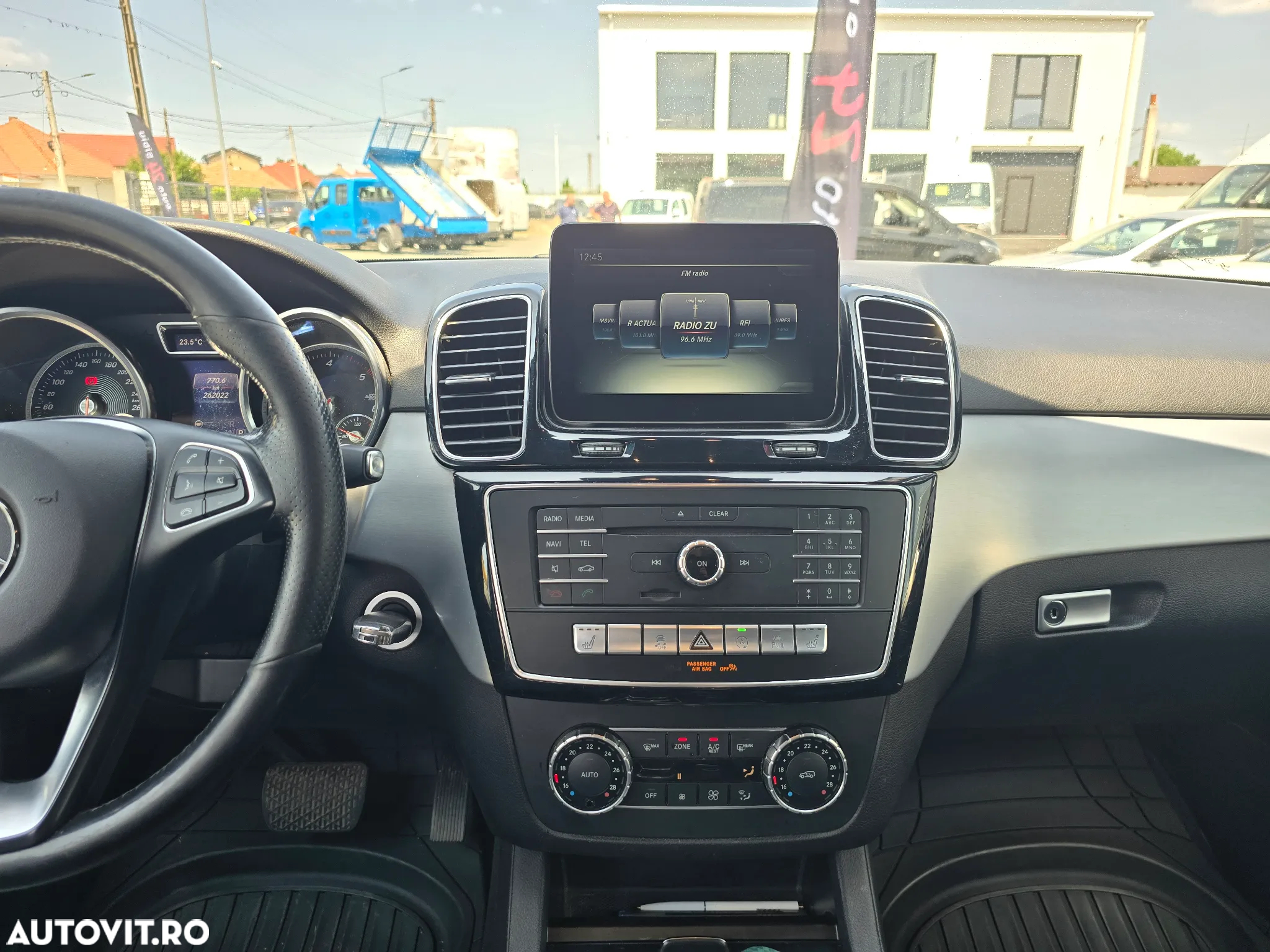 Mercedes-Benz GLE 350 d 4Matic 9G-TRONIC - 34