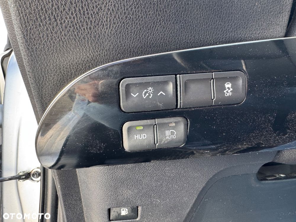 Toyota Prius - 23