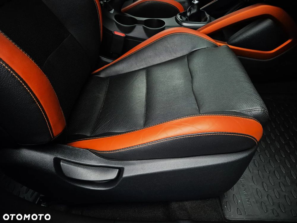 Hyundai Veloster 1.6 Turbo Matt Finish - 34