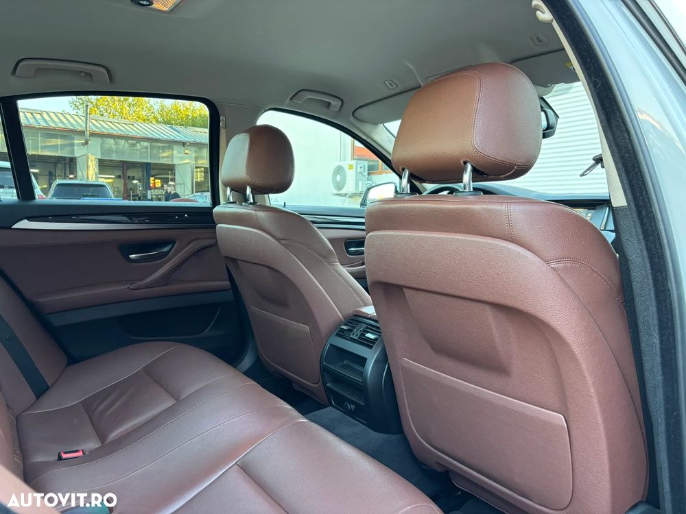 BMW Seria 5 520d xDrive AT - 23