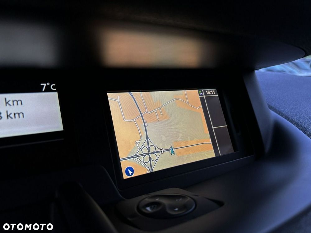 Renault Grand Scenic - 17