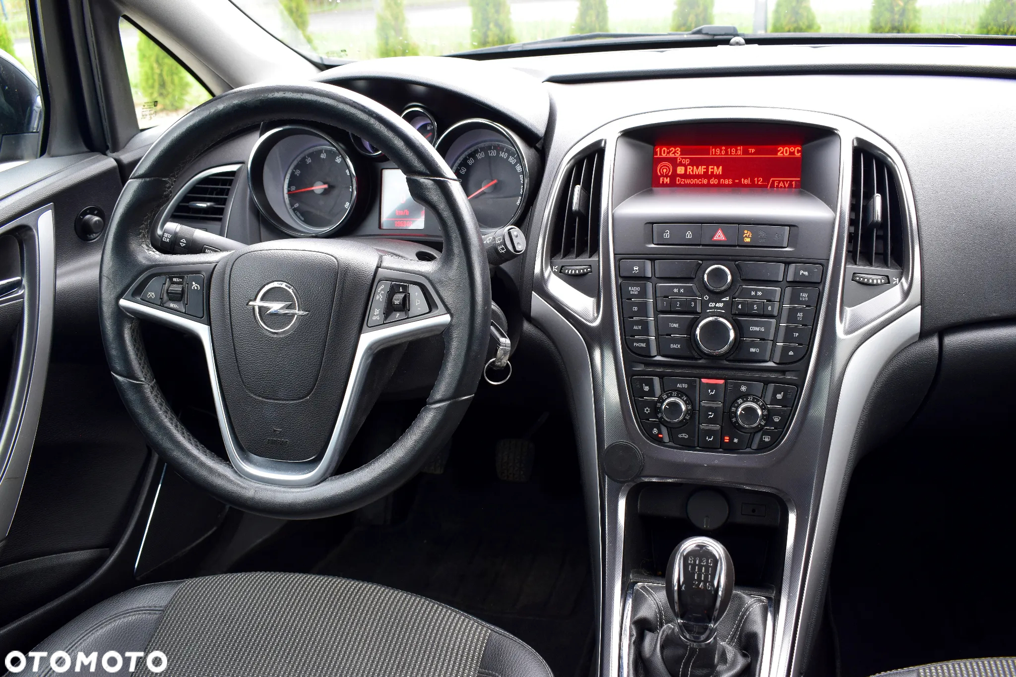 Opel Astra 1.6 Turbo Cosmo - 14