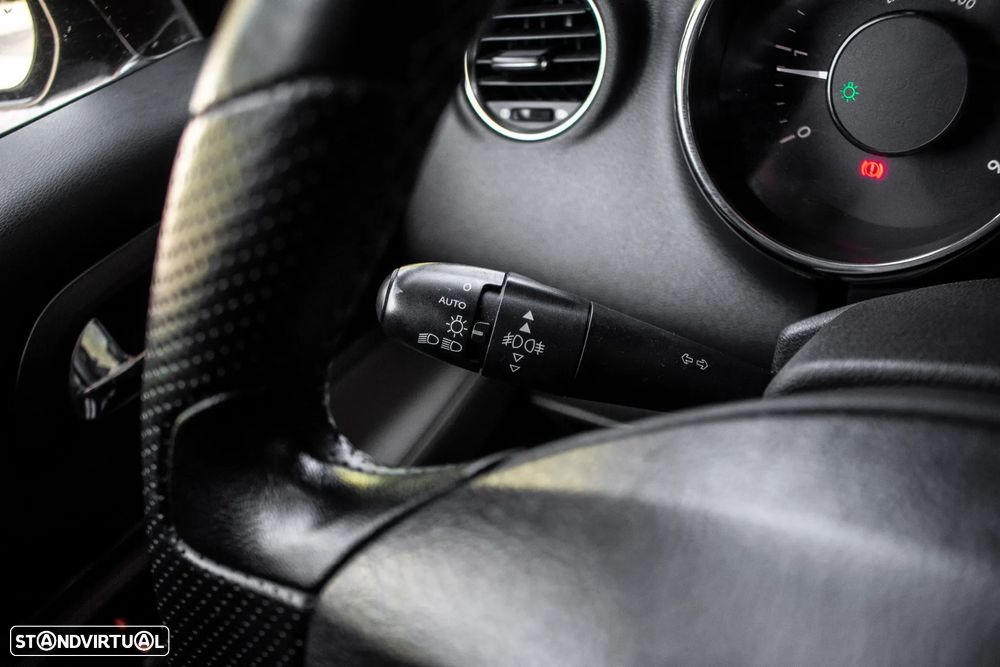 Peugeot 3008 1.6 HDi Roland Garros - 13