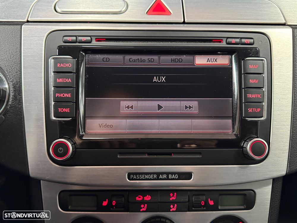 VW Passat Variant 2.0 TDI Highline - 36