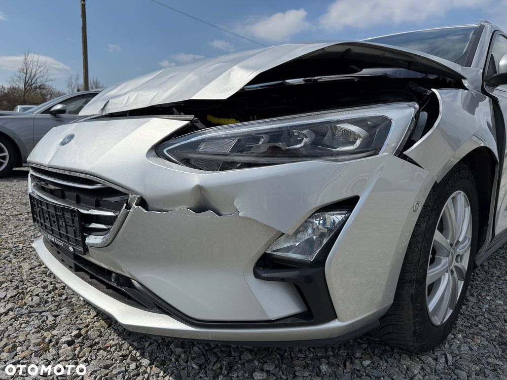 Ford Focus 2.0 EcoBlue STart-Stopp-System TITANIUM X - 12