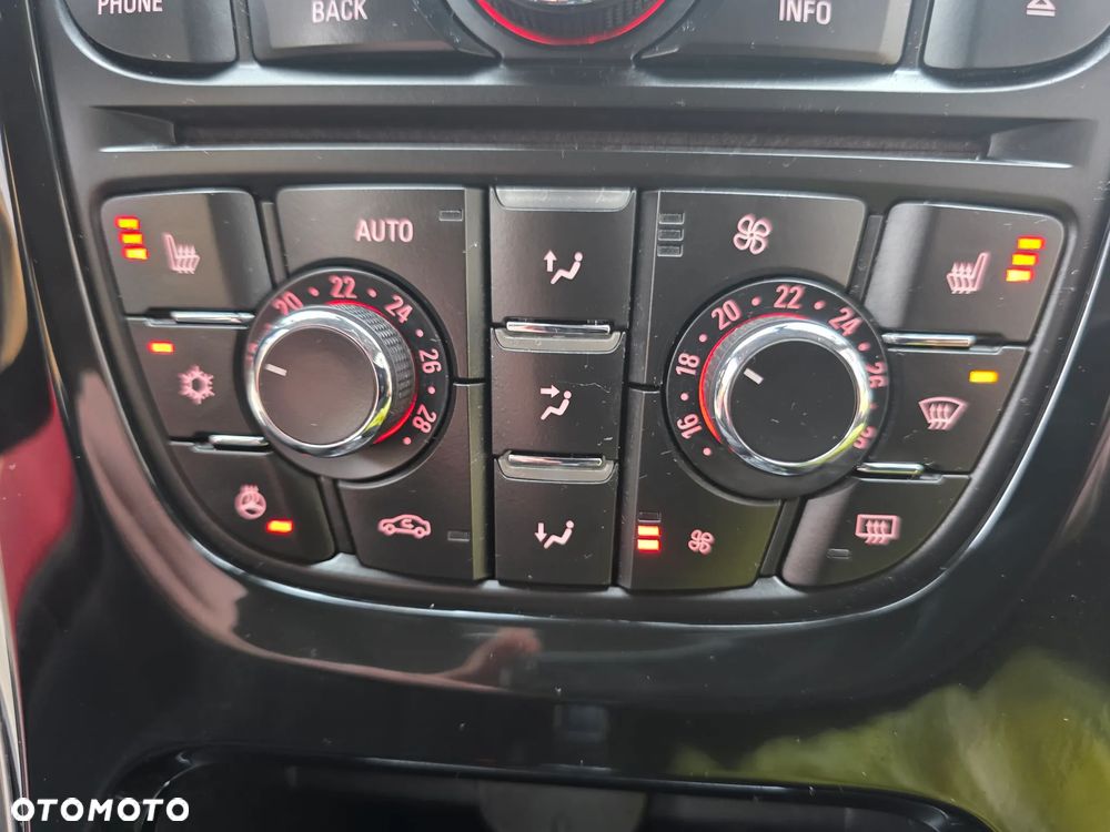 Opel Astra 2.0 CDTI Cosmo - 18