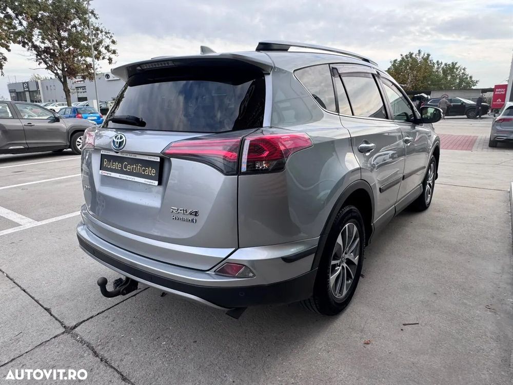 Toyota RAV4 - 9