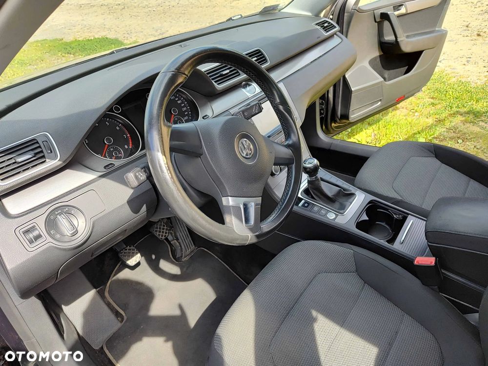 Volkswagen Passat 1.8 TSI Comfortline - 8