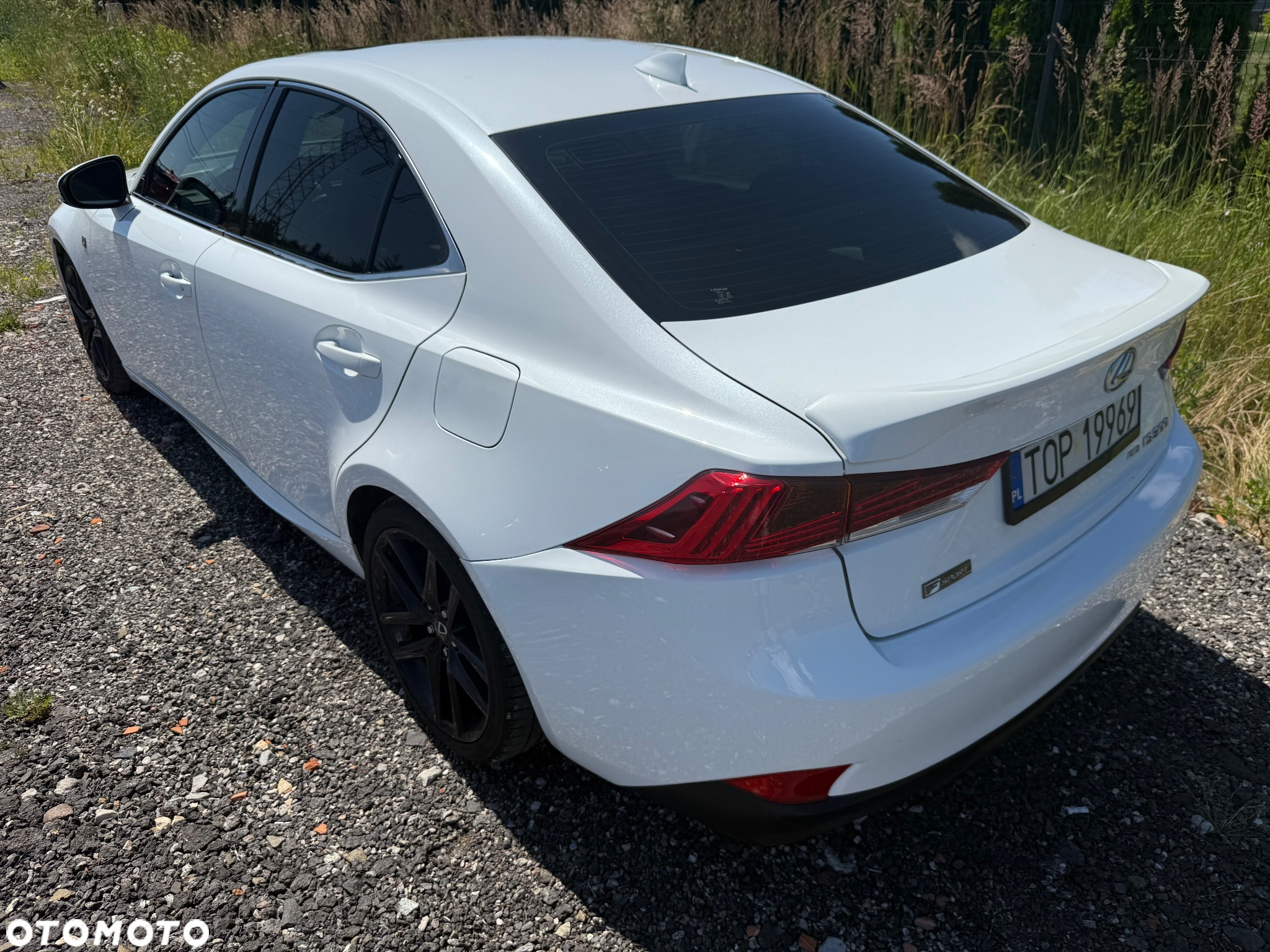 Lexus IS 200t / 300 F Sport - 3