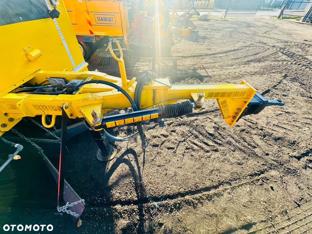 Inny BROODSON Scandia zamiatarka 2013r - 19