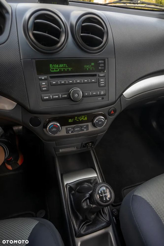 Chevrolet Aveo 1.4 LT - 28