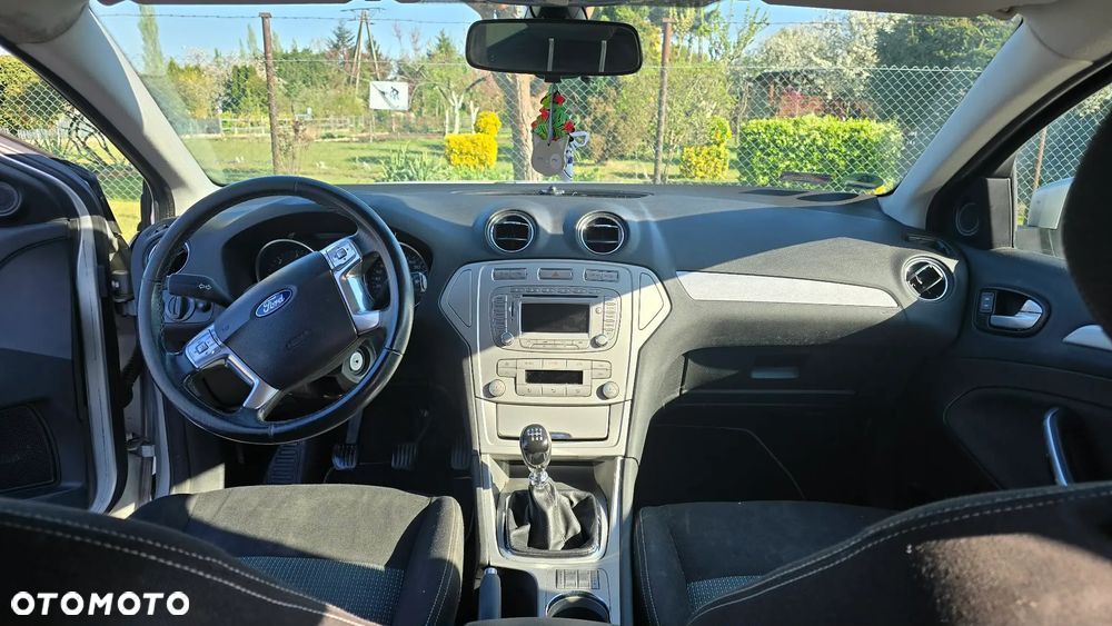 Ford Mondeo 2.0 TDCi Ambiente - 6