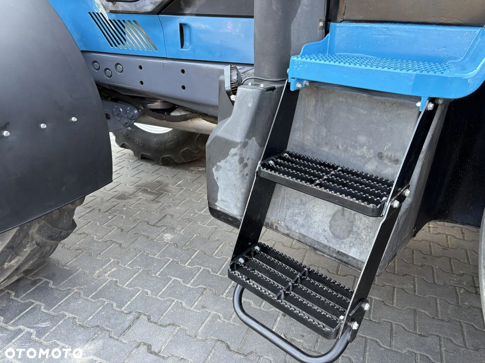 New Holland 8870 - 13