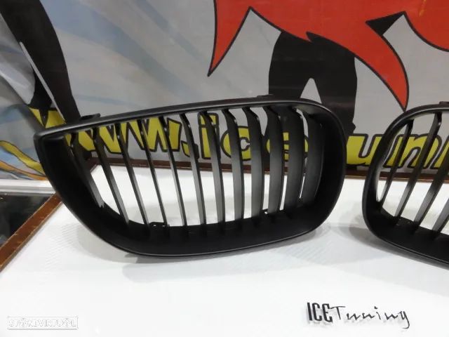 Grelha frontal em plástico ABS para BMW E81 / E82 / E87 / E88 04-07 em preto mate - 4