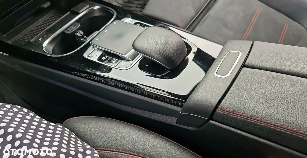Mercedes-Benz CLA - 10