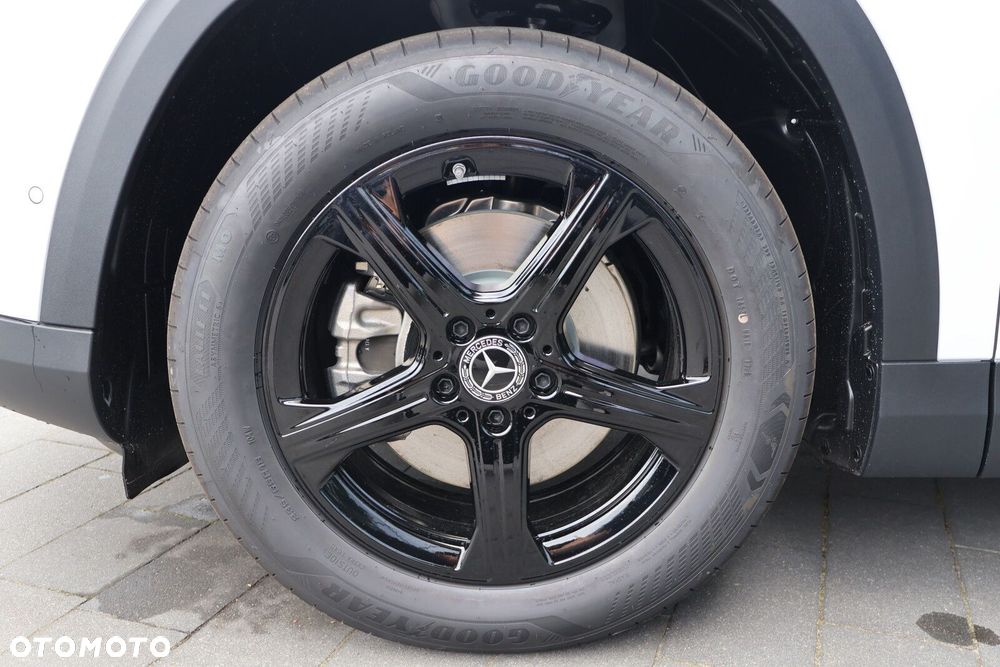 Mercedes-Benz GLB - 25