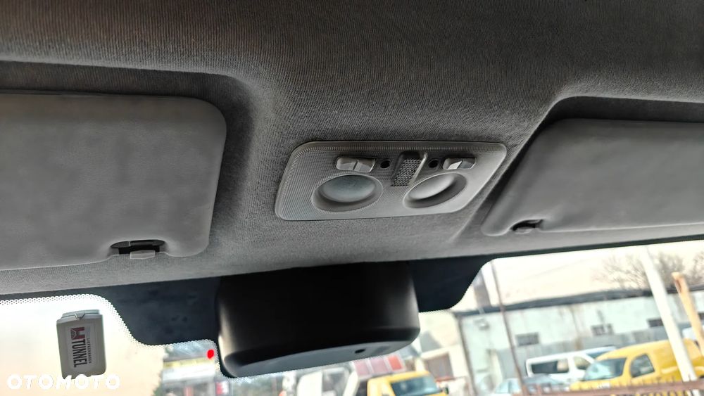 Iveco Daily 35C14  bliźniak brygadówka 7 osób - 21
