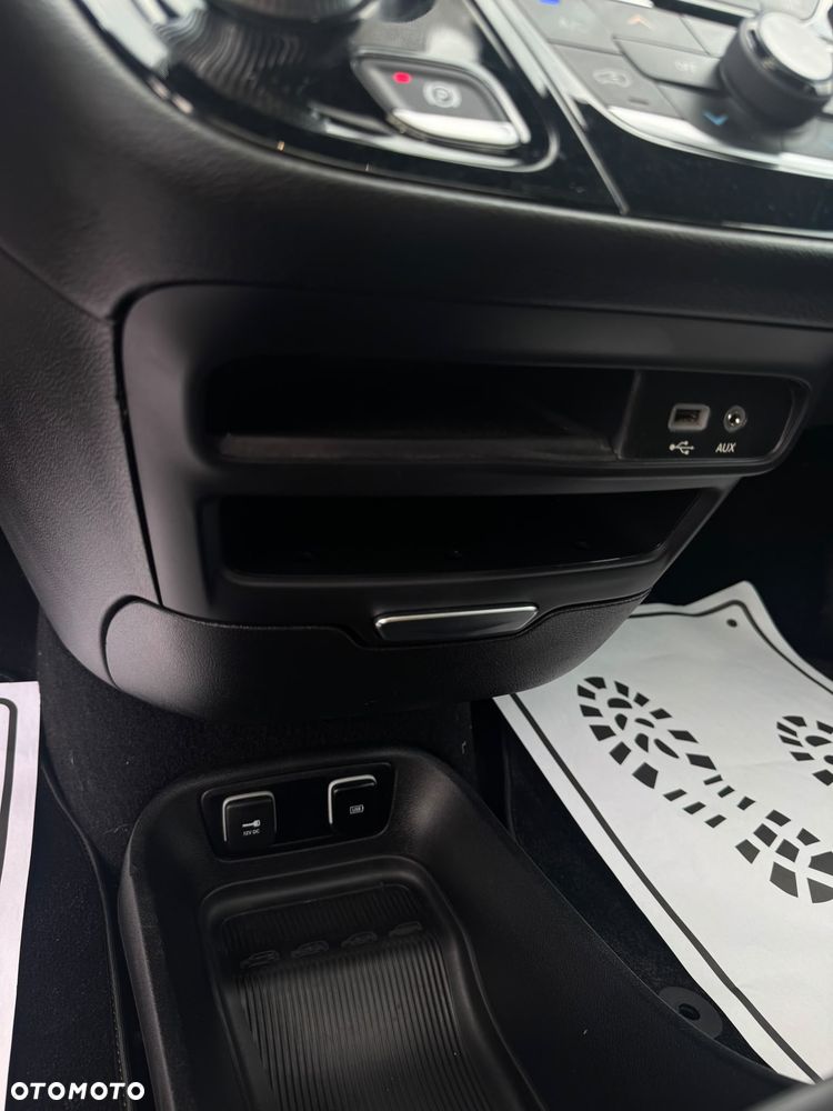Chrysler Pacifica - 25