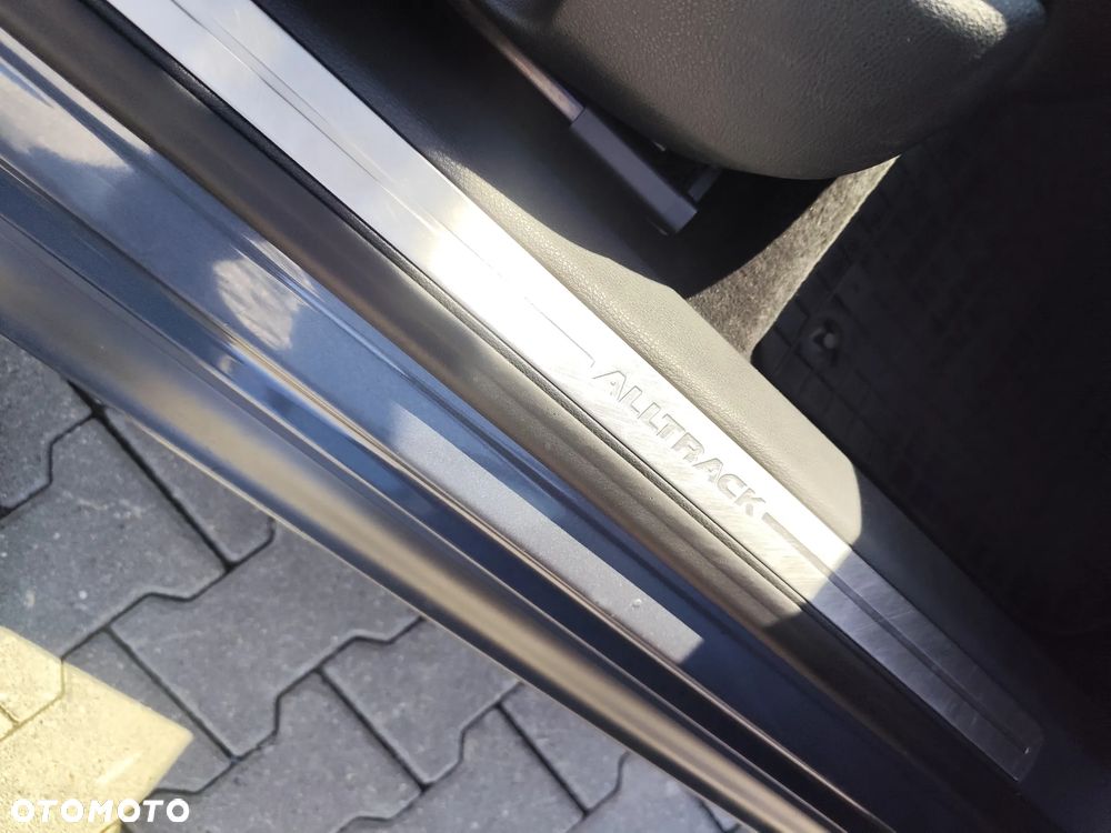 Volkswagen Passat 2.0 TDI 4Mot Highline DSG - 21