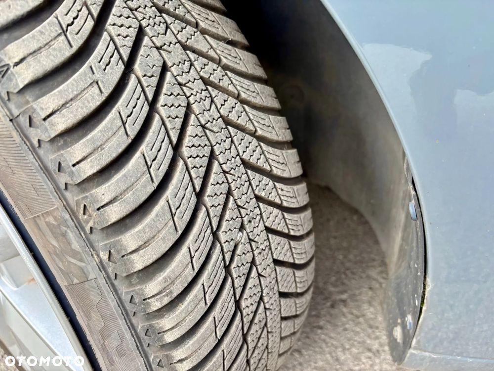 Renault Clio E-TECH 140 INTENS - 9